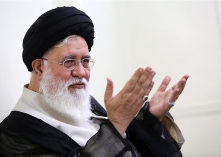 امام جمعه مشهد: فسادستیزی از آرمانهای محوری انقلاب است