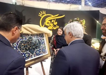 تلفیق هنر سنتی صنایع‌ دستی و طلا توسط هنرمندان خراسان رضوی