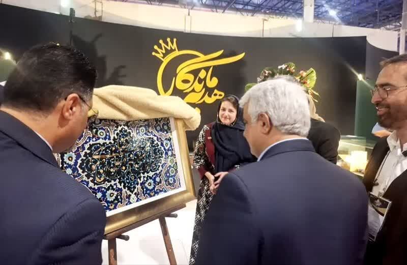 تلفیق هنر سنتی صنایع‌ دستی و طلا توسط هنرمندان خراسان رضوی