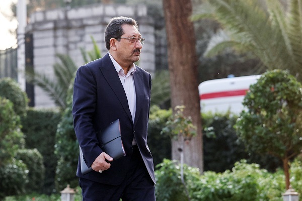 تخلف آقای وزیر و مشاورش در حادثه هرمزگان!/ امضا‌های طلایی نصیب چه کسانی می‌شود؟