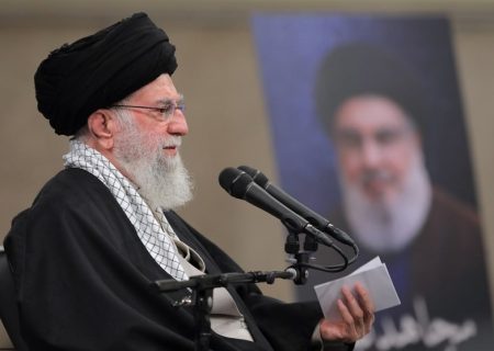 آغاز دیدار جمعی از معلمان کشور با رهبر انقلاب آغاز دیدار جمعی از معلمان کشور با رهبر انقلاب