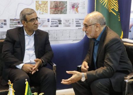 بازدید استاندار خراسان رضوی از غرفه منطقه ویژه اقتصادی سرخس در Iran EXPO 2025