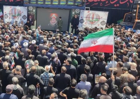 آیین تشییع شهدای حملات رژیم غاصب صهیونی در مشهد مقدس