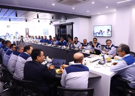 تدوین اولویت هادرفولاد سنگان:تولید پایدار ،تداوم توسعه ،افزایش بهره وری و کار تیمی