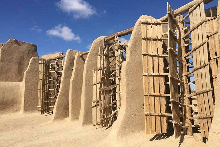 بازدید گردشگران خارجی از جاذبه‌ های تاریخی خواف