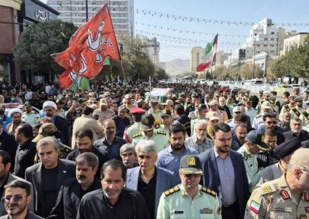 تشییع و خاکسپاری پیکر مرزبان شهید در مشهد