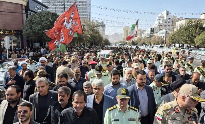 تشییع و خاکسپاری پیکر مرزبان شهید در مشهد