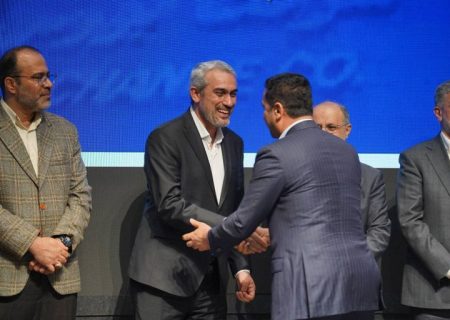 تقدیر از مهندس مدنی‌فر توسط وزیر اقتصاد به پاس نقش موثر در توسعه بازارهای مالی کشور