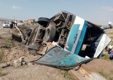 واژگونی اتوبوس در جاده بردسکن-سبزوار با ۲ کشته و ۴۰ مصدوم