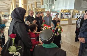 استقبال از دختر محجبه شطرنج کشور در مشهد