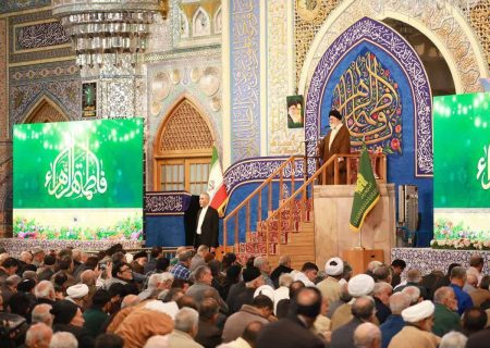 فشار اصلی دشمن، تغییر هویت دینی و فرهنگی ملت ایران است