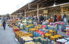 توزیع میوه شب یلدا در ۹ غرفه سطح شهر مشهد