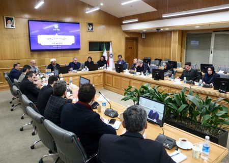 مکاتبات اداری پاسخگو نیست؛ نمایندگان دولت در حوزه درمان باید مستقیماً پاسخگو باشند