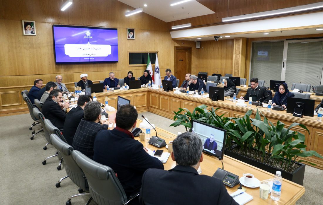 مکاتبات اداری پاسخگو نیست؛ نمایندگان دولت در حوزه درمان باید مستقیماً پاسخگو باشند