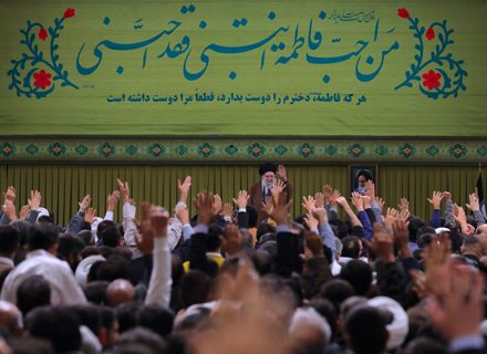 مراسم سه ساعته جشن میلاد حضرت زهرا سلام‌الله‌علیها در حسینیه امام خمینی(ره) با حضور رهبر انقلاب