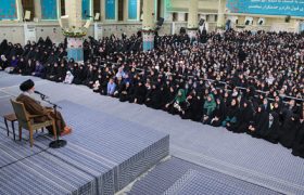 دیدار هزاران نفر از زنان و دختران با رهبر انقلاب