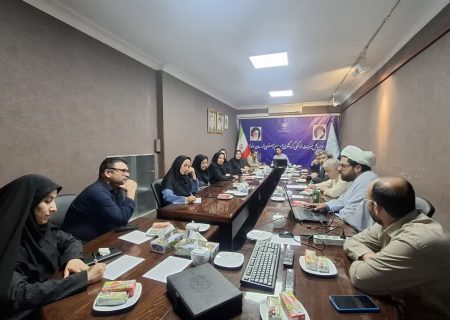کارگاه آموزشی تاثیر نماز در آرامش روح و روان در اداره کل میراث‌فرهنگی خراسان رضو ی برگزار شد