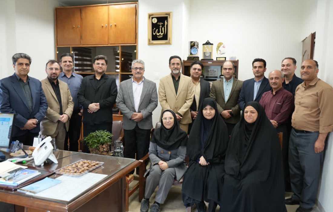 تجلیل از فعالین حوزه روابط عمومی همزمان با روز ارتباطات و روابط عمومی در منطقه خراسان رضوی