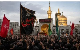 حریم رضوی، مأمن اشک‌های عاشورایی