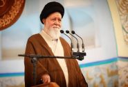 آیت‌الله علم‌الهدی: شعار دادن علیه مسئولین کار درستی نیست