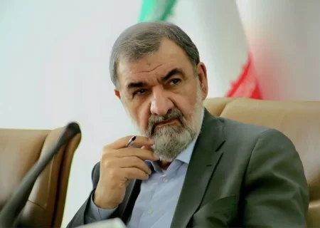 محسن رضایی: اگر جنگ اقتصادی ادامه یابد، حتی یک قطره نفت نیز صادر نخواهد شد