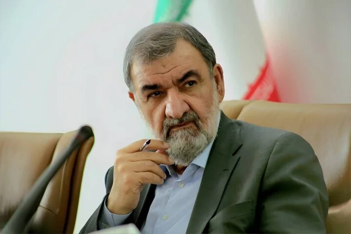 محسن رضایی: اگر جنگ اقتصادی ادامه یابد، حتی یک قطره نفت نیز صادر نخواهد شد