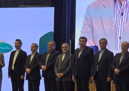 برگزاری مراسم  قدرانی از واحد‌های نمونه صنعتی با حضور مشاور وزیر صمت