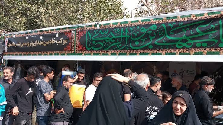 استقرار گسترده مواکب در محورهای اصلی مشهد مقدس