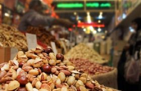 چالش‌های واردات و نوسانات ارزی؛ دلیل افزایش قیمت آجیل در مشهد